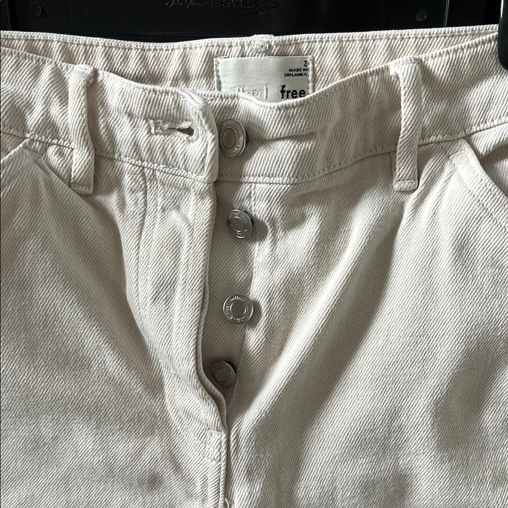 Wilfred Aritzia Beige High-Waisted Pants - Picture 3 of 4